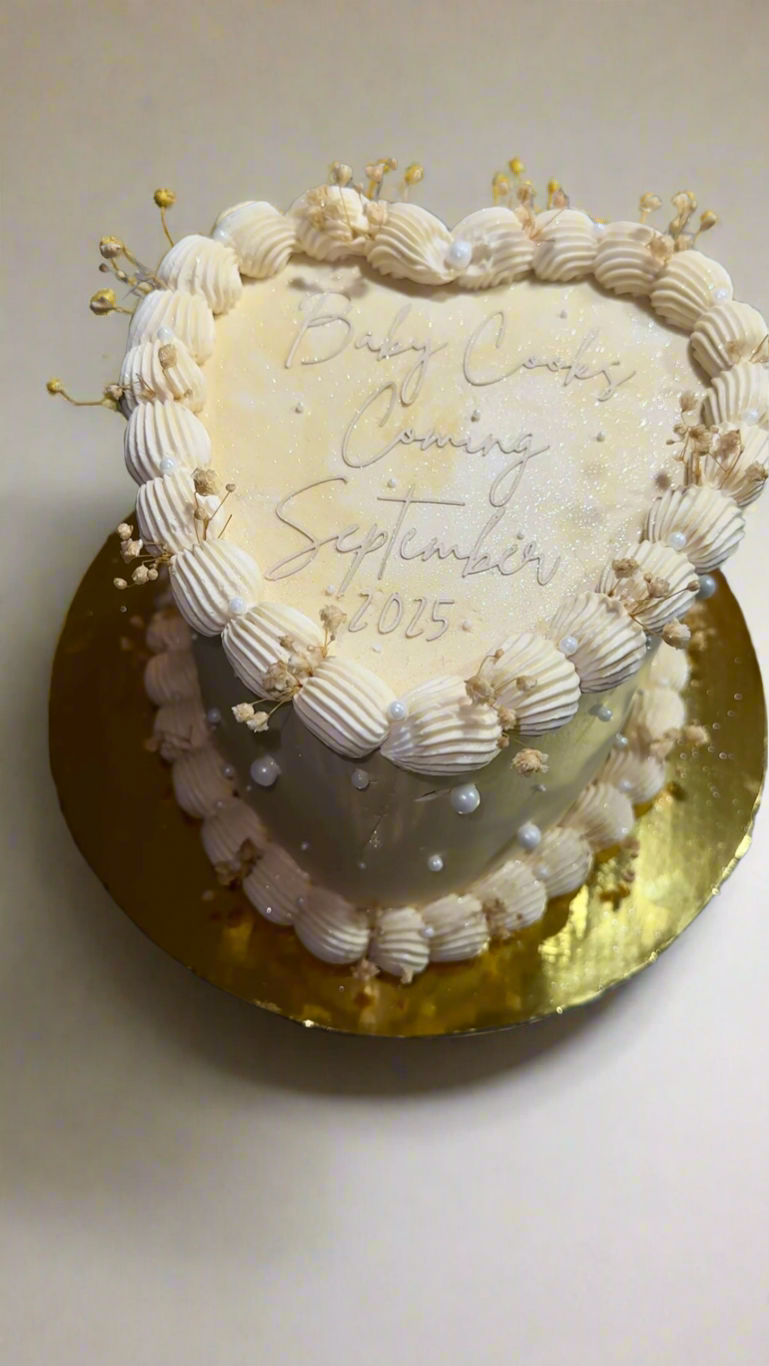 LUXURY HEART CAKE (Pick Up Only)