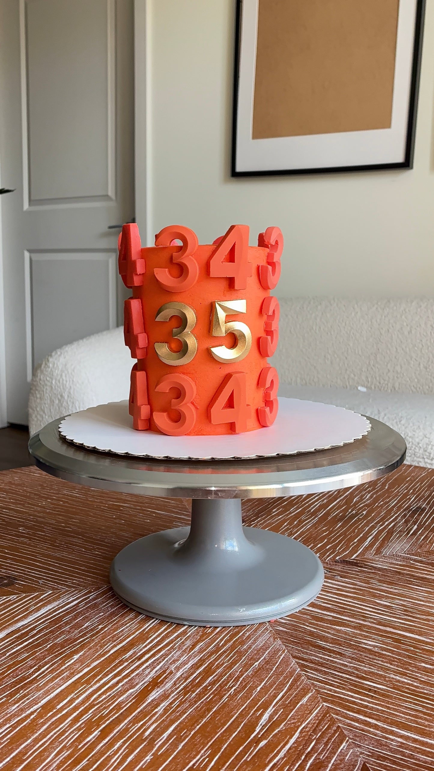 MINI LUXURY CAKE (Pick Up Only)