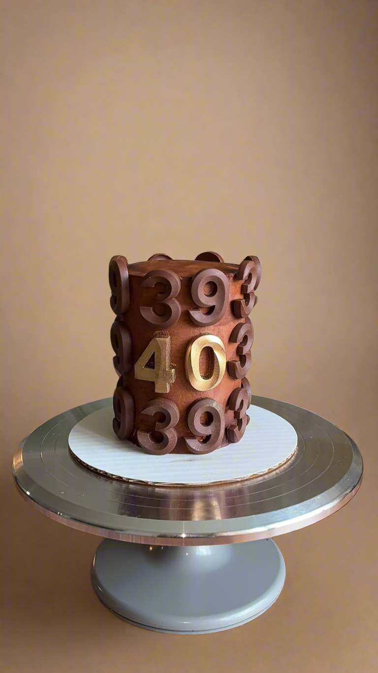 MINI LUXURY CAKE (Pick Up Only)