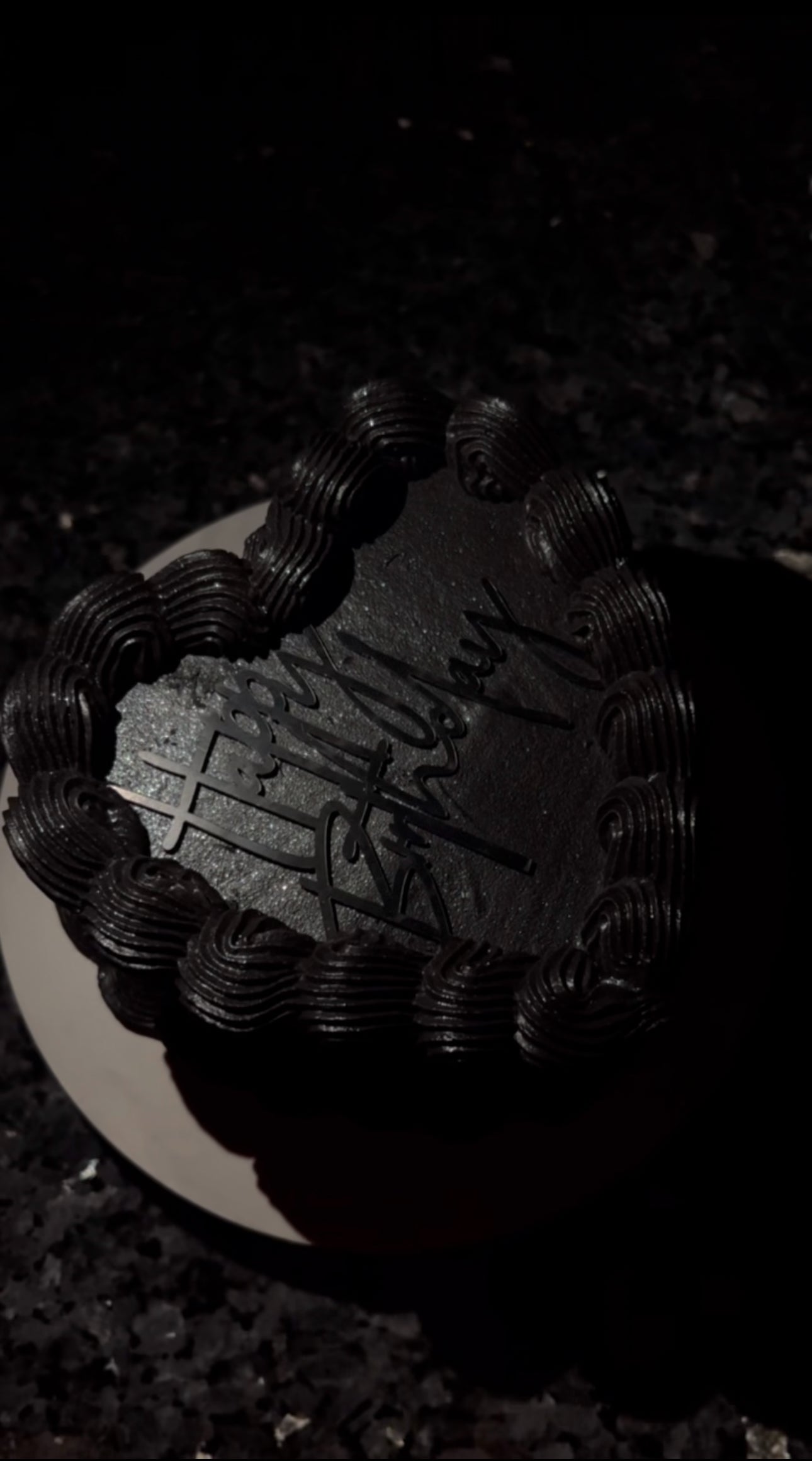 LUXURY HEART CAKE (Pick Up Only)