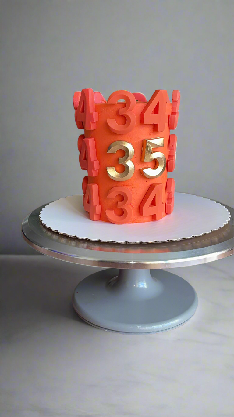 MINI LUXURY CAKE (Pick Up Only)