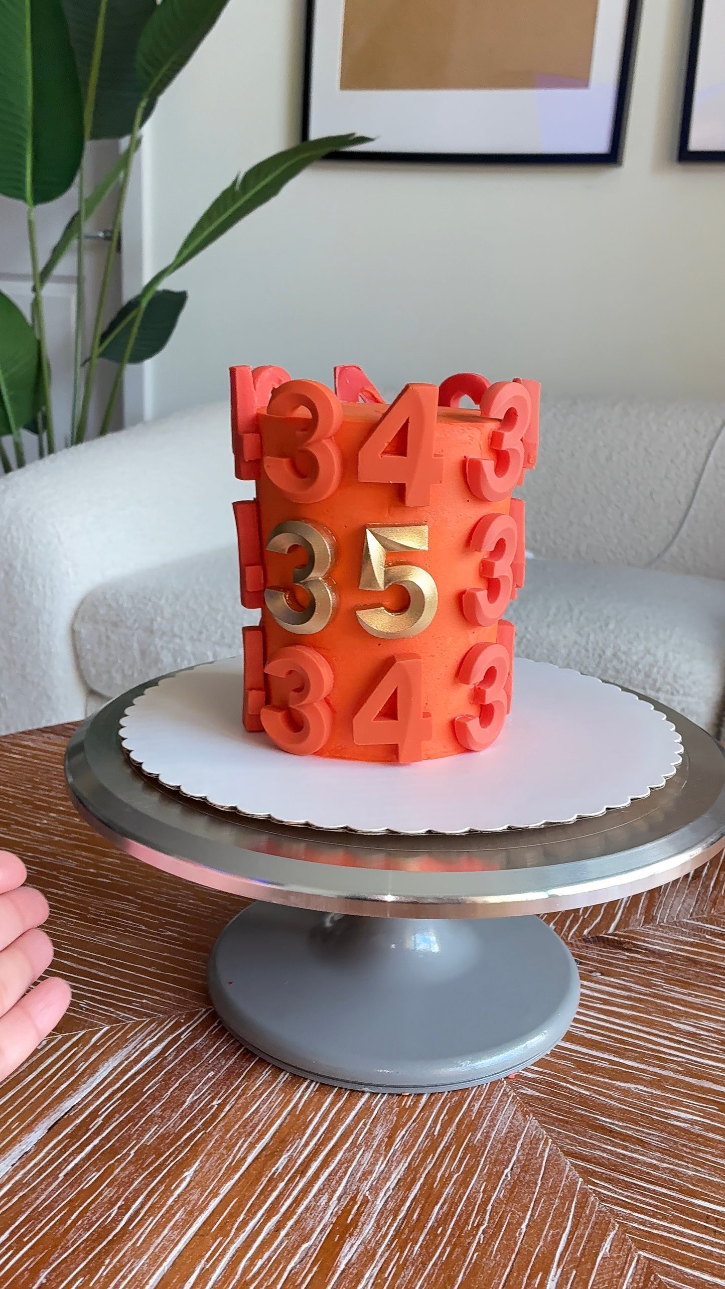 MINI LUXURY CAKE (Pick Up Only)