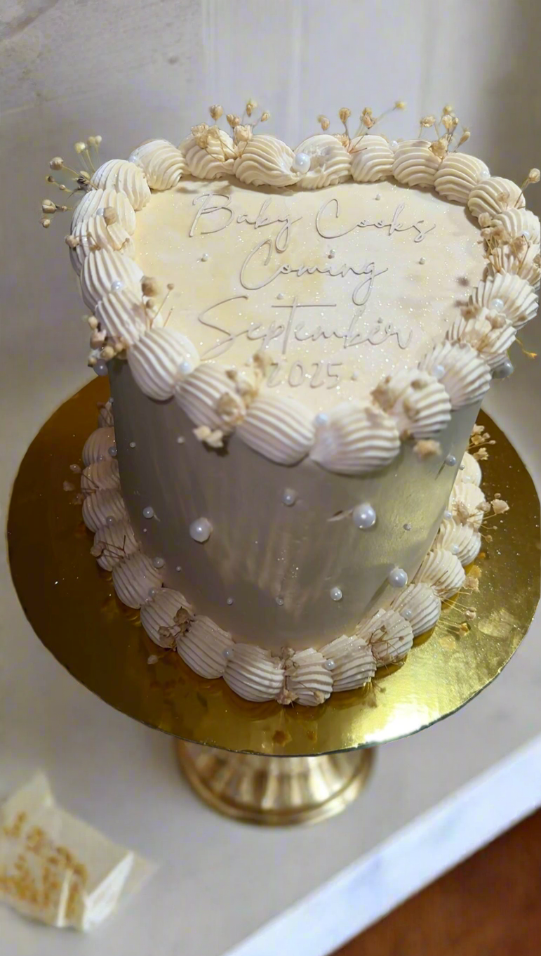 LUXURY HEART CAKE (Pick Up Only)