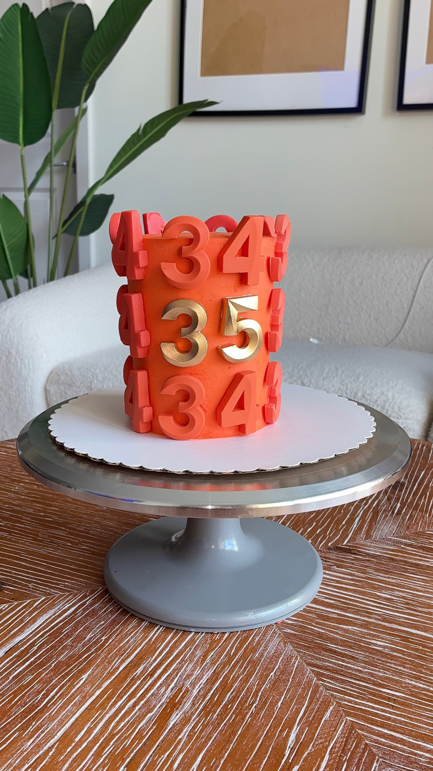 MINI LUXURY CAKE (Pick Up Only)