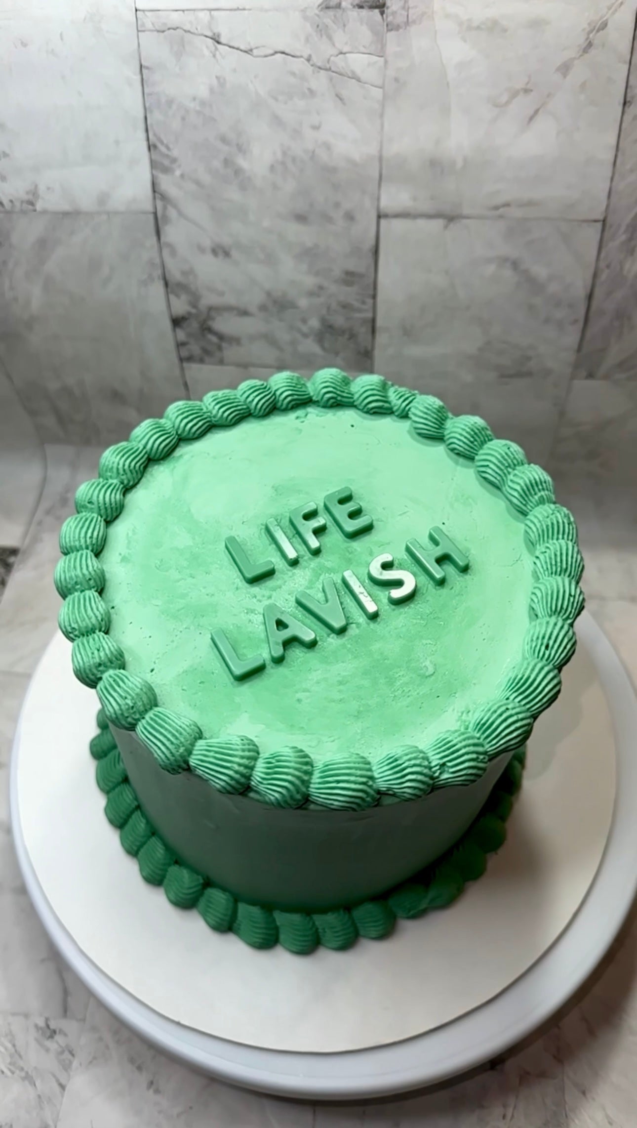LUXURY HEART CAKE (Pick Up Only)