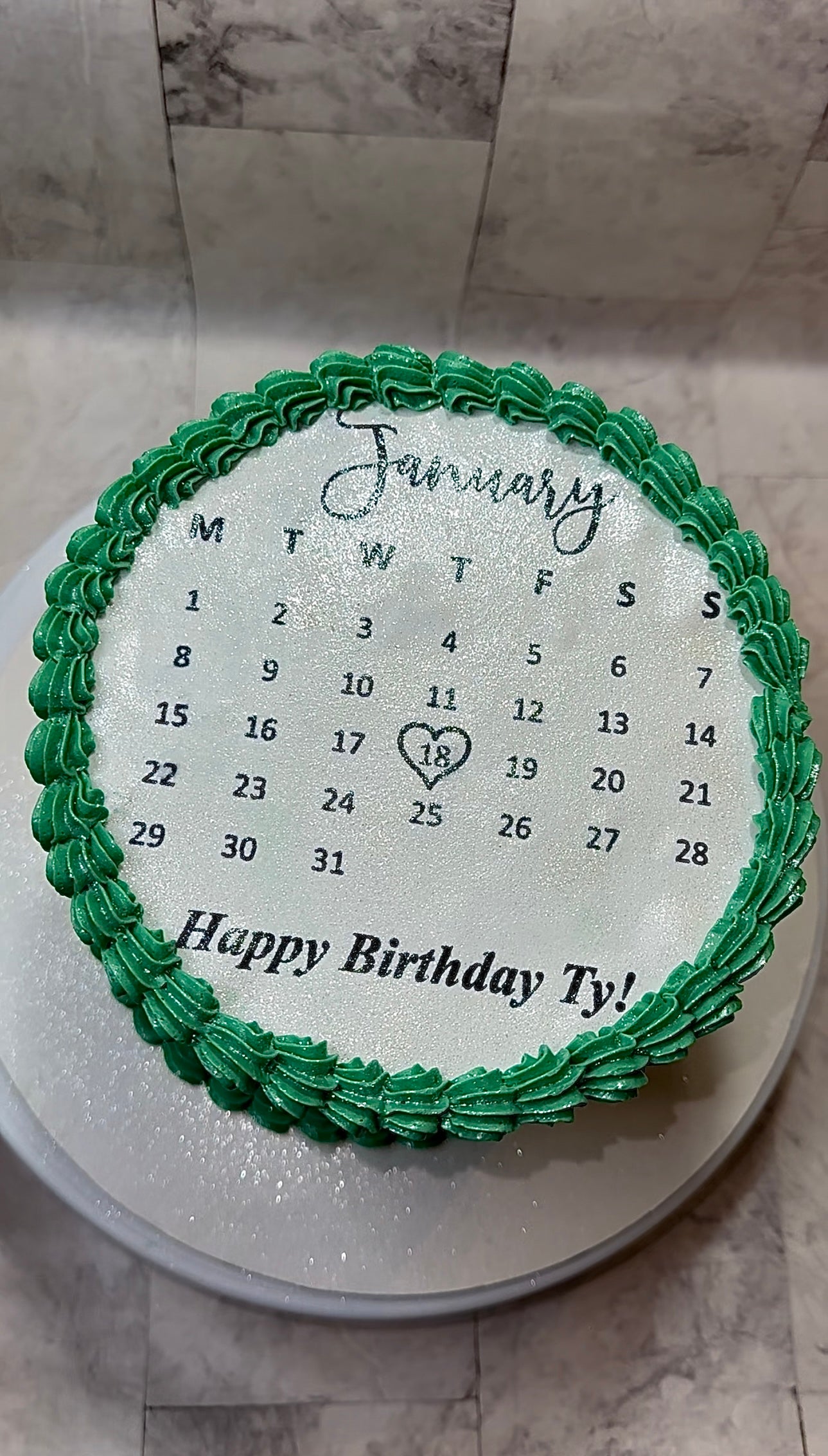 LUXURY HEART CAKE (Pick Up Only)