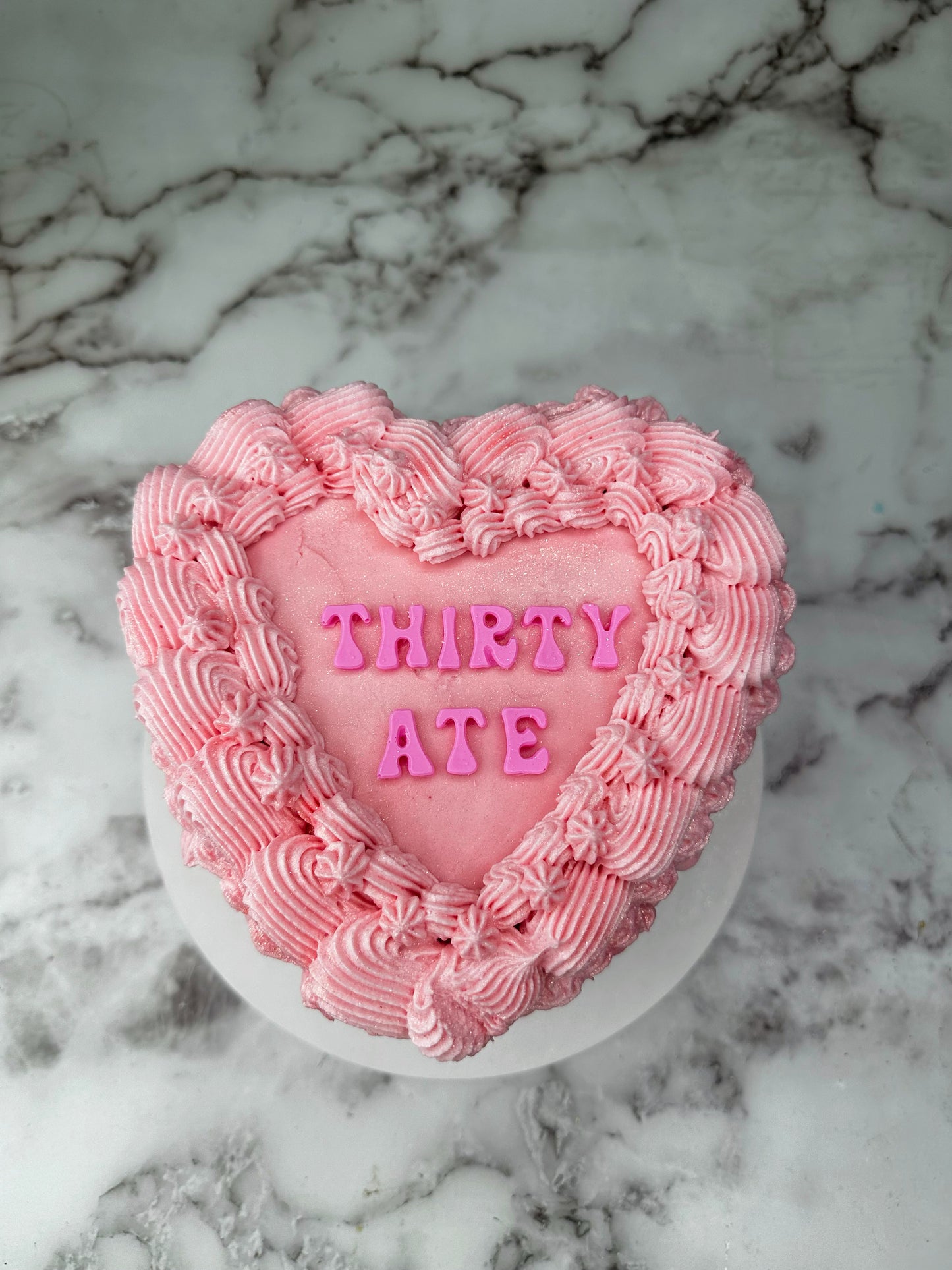 LUXURY HEART CAKE (Pick Up Only)