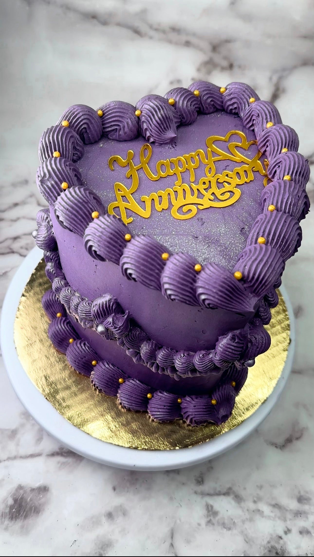 LUXURY HEART CAKE (Pick Up Only)
