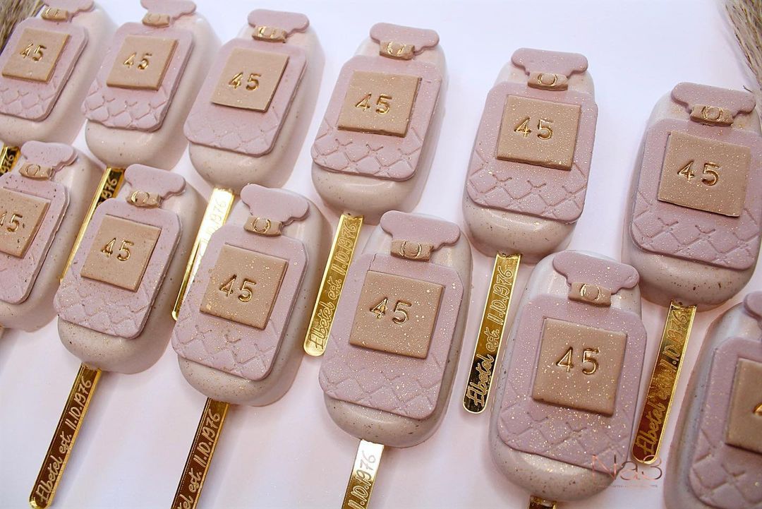 CUSTOM LUXURY TREATS (PER DOZEN)