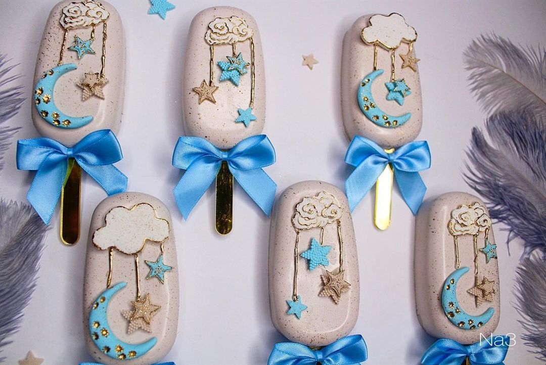 CUSTOM LUXURY TREATS (PER DOZEN)