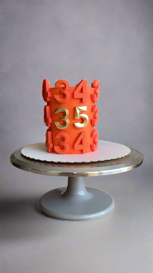 MINI LUXURY CAKE (Pick Up Only)