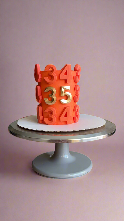 MINI LUXURY CAKE (Pick Up Only)