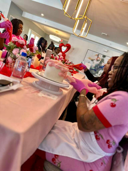 Luxe Cake Decorating Class – Premium Experience - March 28, 2026