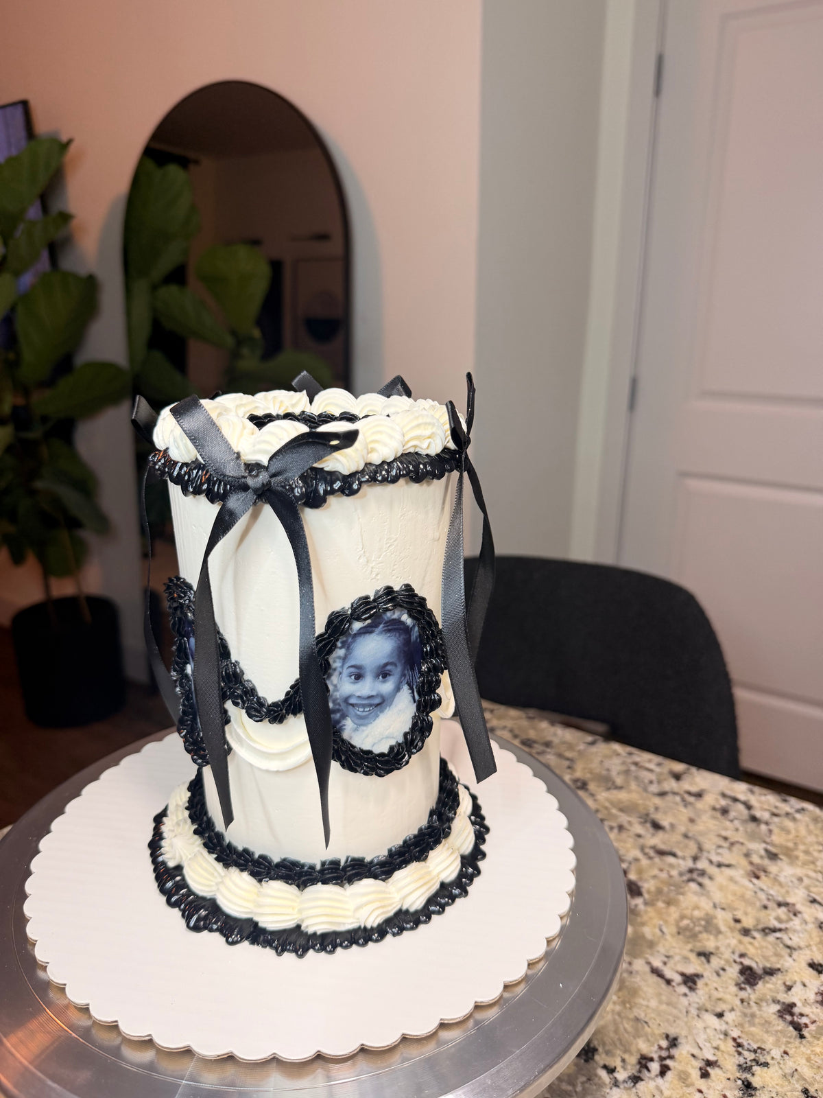 LUXURY CAKE (Pick Up Only)