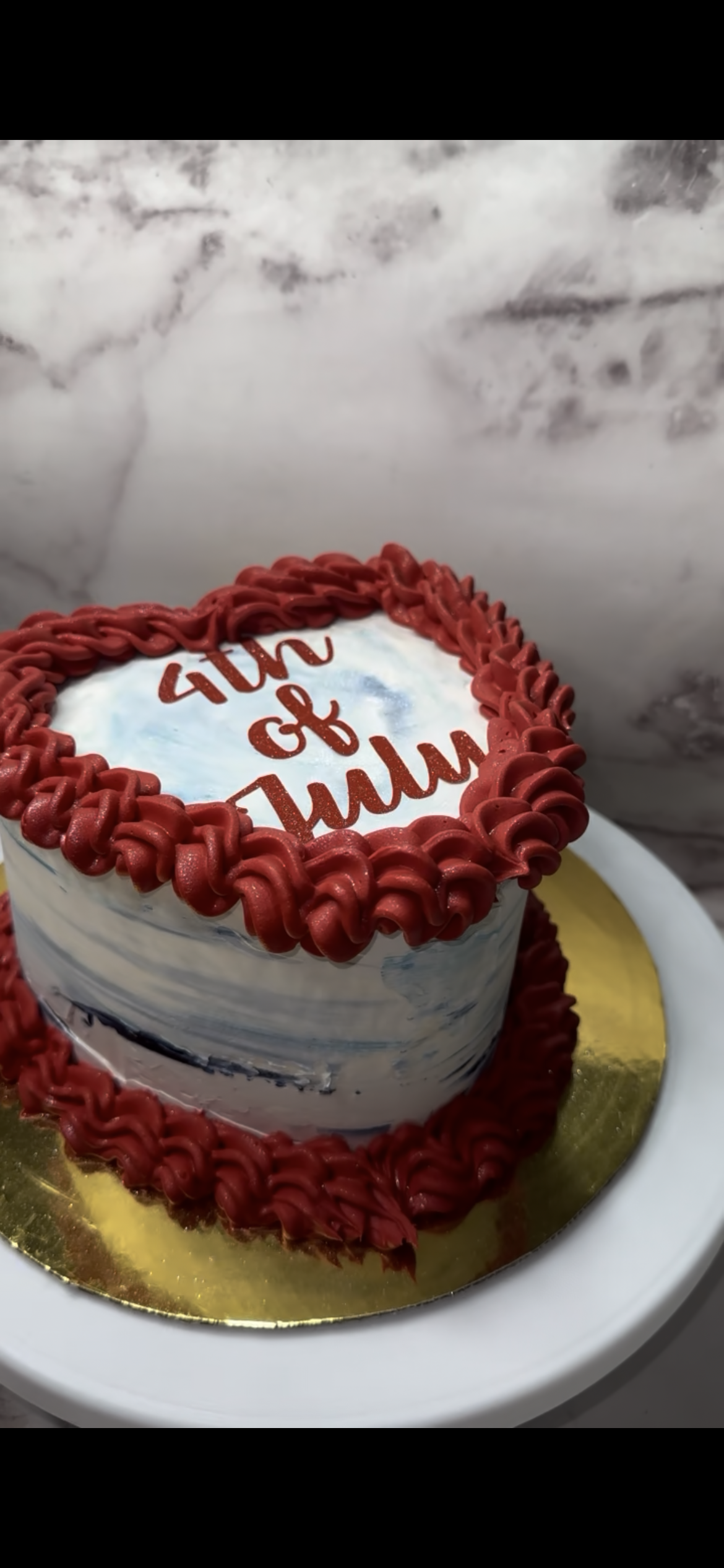 LUXURY HEART CAKE (Pick Up Only)