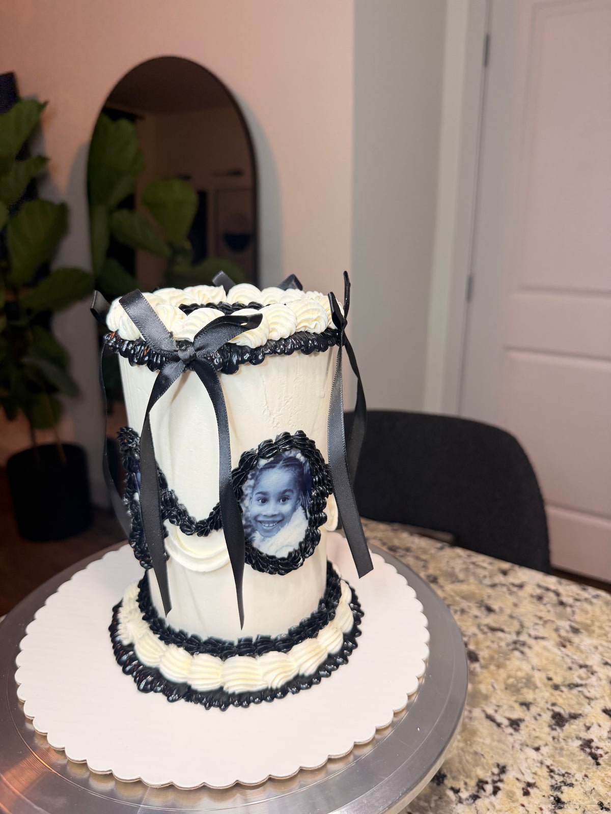 LUXURY CAKE (Pick Up Only)