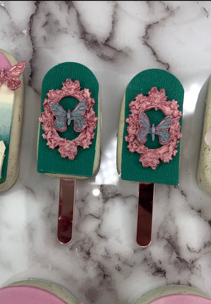 MINI CUSTOM LUXURY CAKESICLES (PER DOZEN)