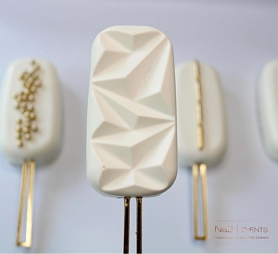 PLAIN LUXURY CAKESICLE (PER DOZEN)