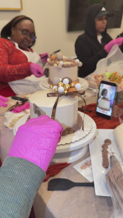 Luxe Cake Decorating Class – Premium Experience - February 7, 2026